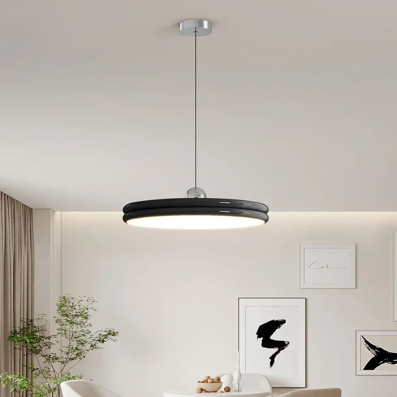 Stropná lampa Volans