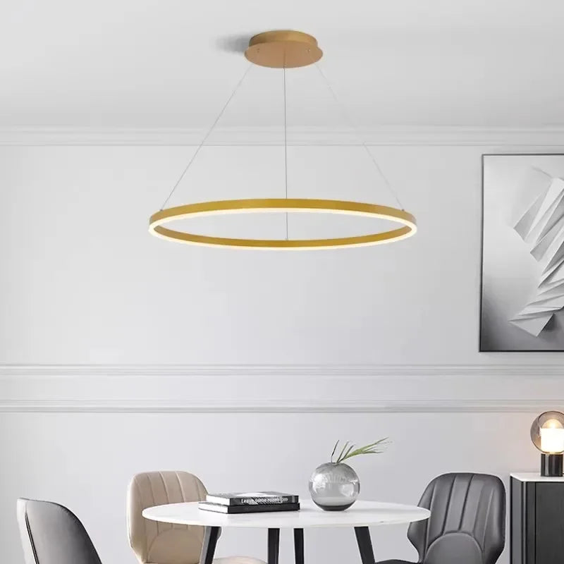 Stropná lampa Algol