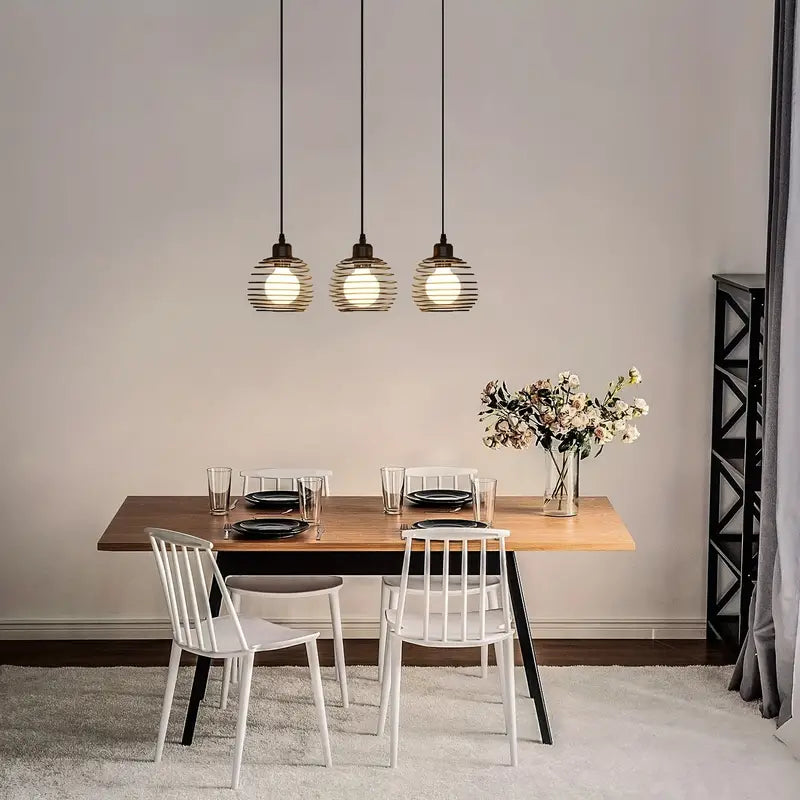 Trojitá závesná lampa v industriálnom štýle