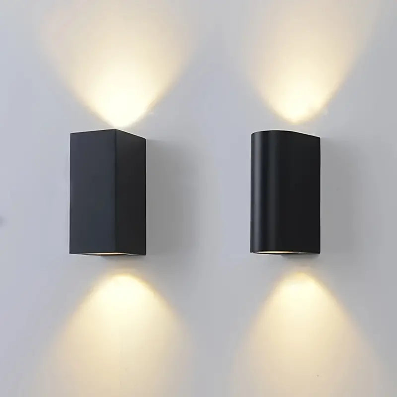 Minimalistická nástenná lampa s jemným osvetlením